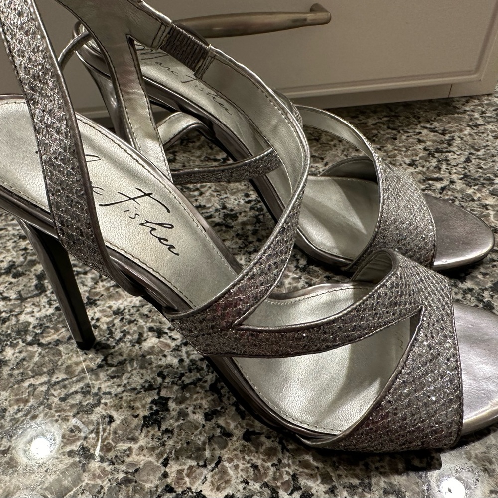 Marc Fisher size 9 dress heels